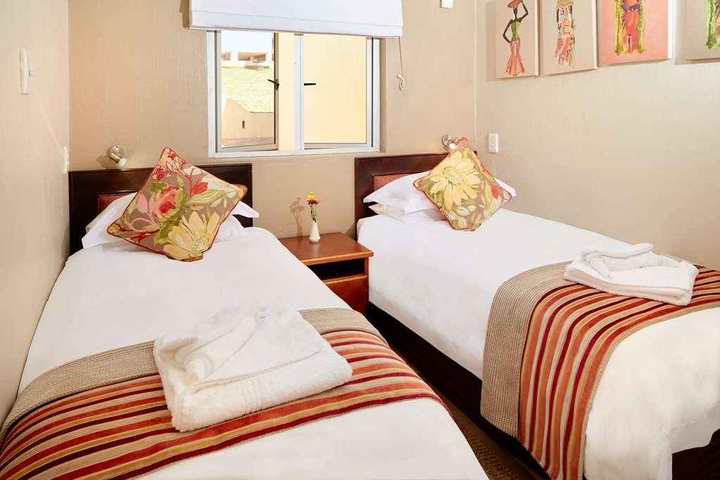 First Group Kowie River Chalets Port Alfred Quarto foto